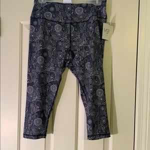 MSP by Miraclesuit Reversible Printed Capri Pants